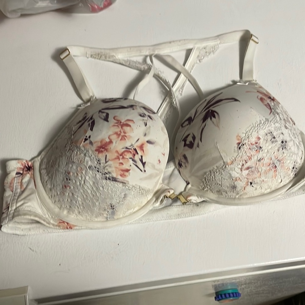 Cacique Floral Lace Bra - Cream and Pink